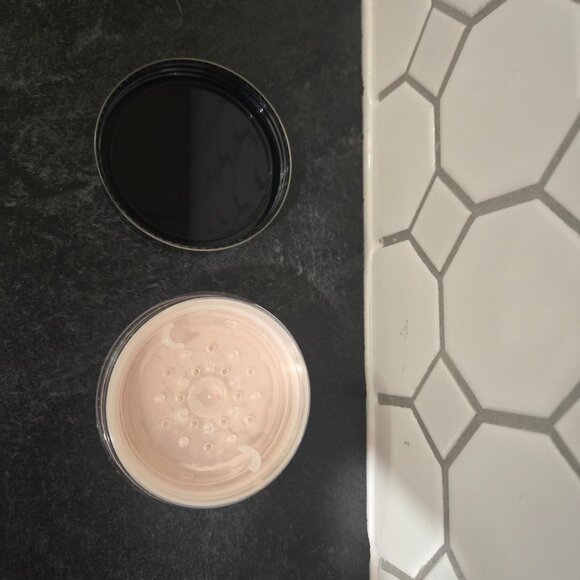 Mary Kay Mineral Powder Foundation Ivory 0.5 Discontinued .28 OZ NEW - Picture 4 of 5